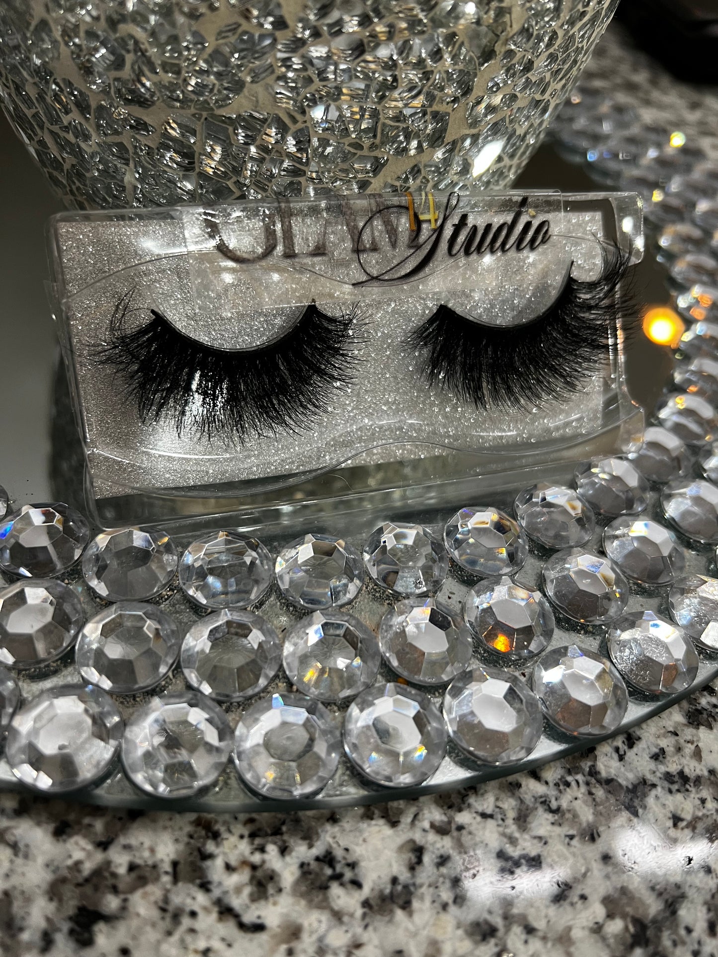 Glam 14 signature lash